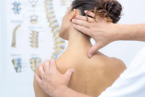 Physiotherapie Behandlung Patient in der Klinik